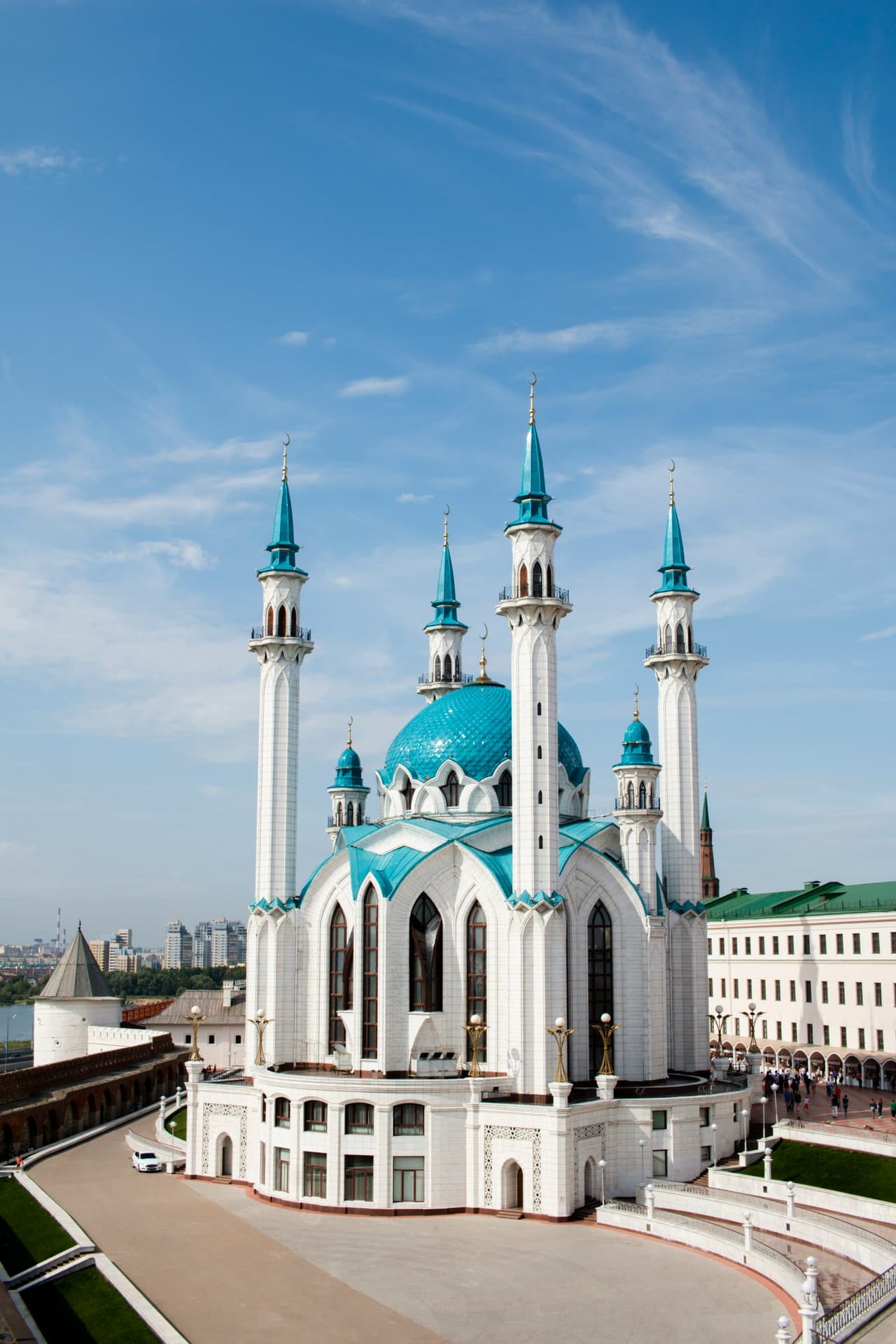 Казанский кремль и Баумана 8