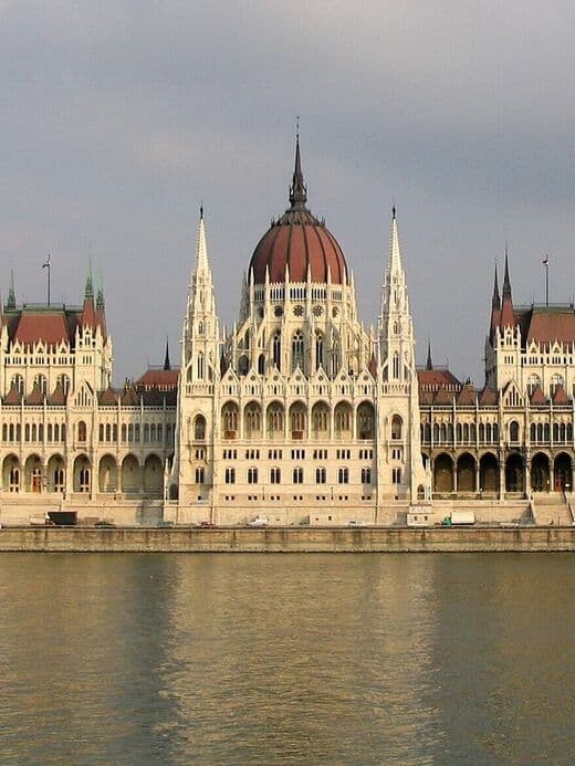 Здание венгерского парламента