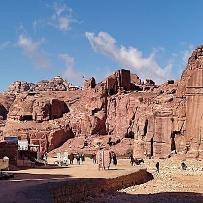 Улица фасадов