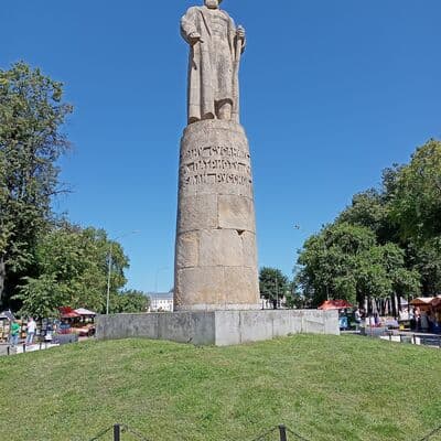 Сусанинская площадь и Торговые ряды